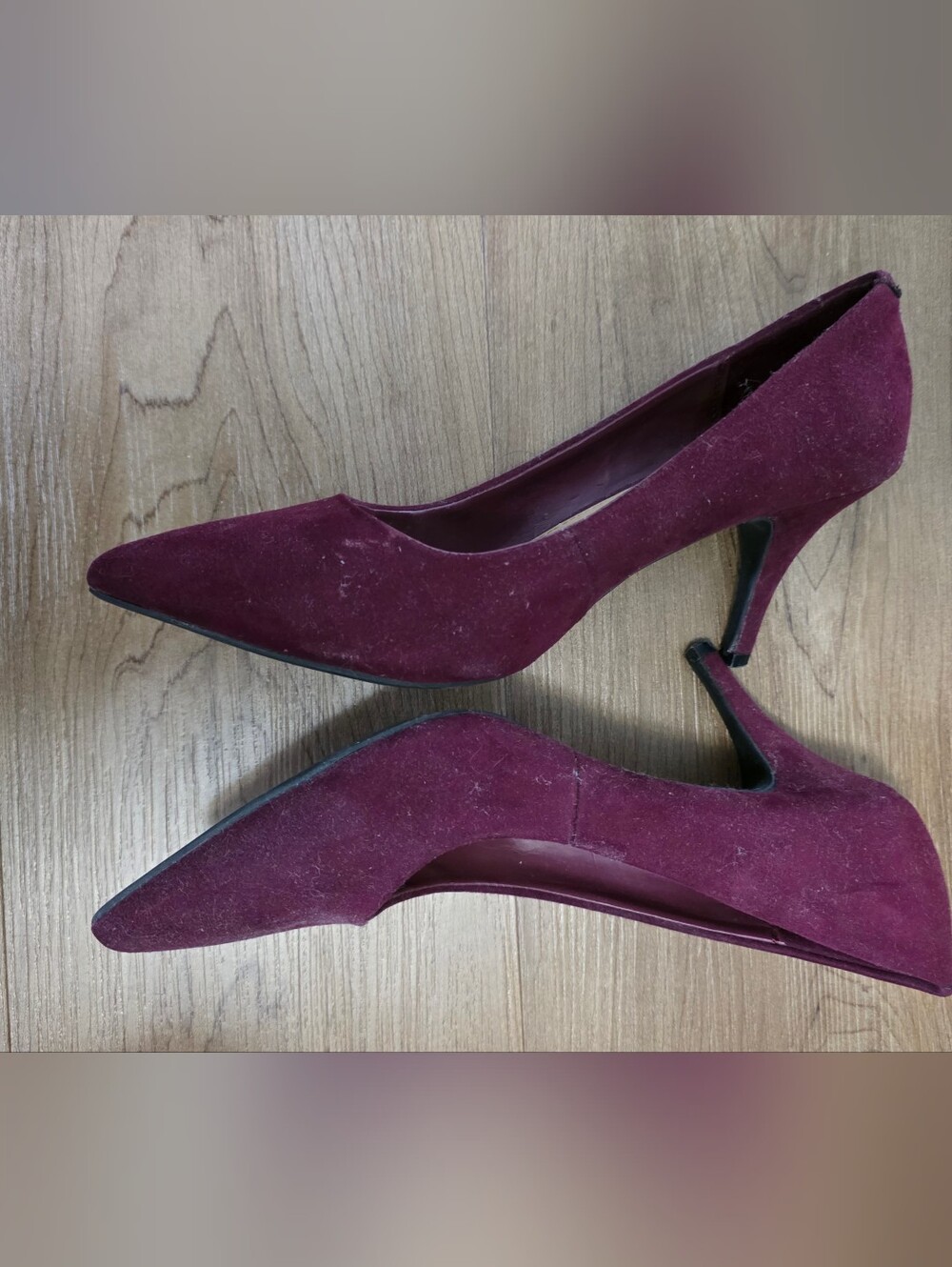7.5 Classic Women's Pointed Toe Pumps in Burgundy